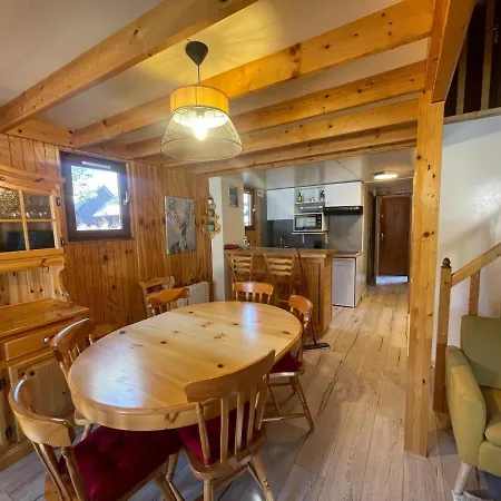 Chalet Spacieux à Pour 8 Personnes - Fr-1-165a-121 *