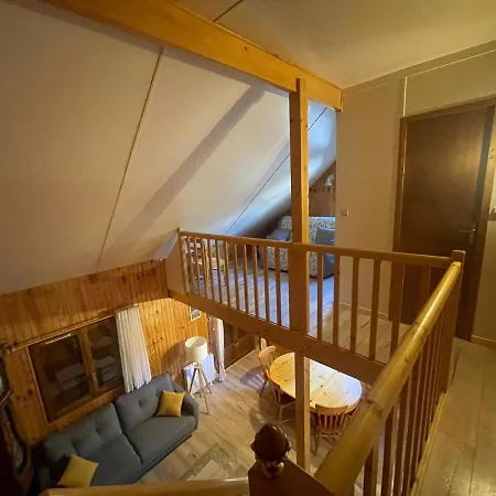 Chalet Spacieux à Pour 8 Personnes - Fr-1-165a-121 *